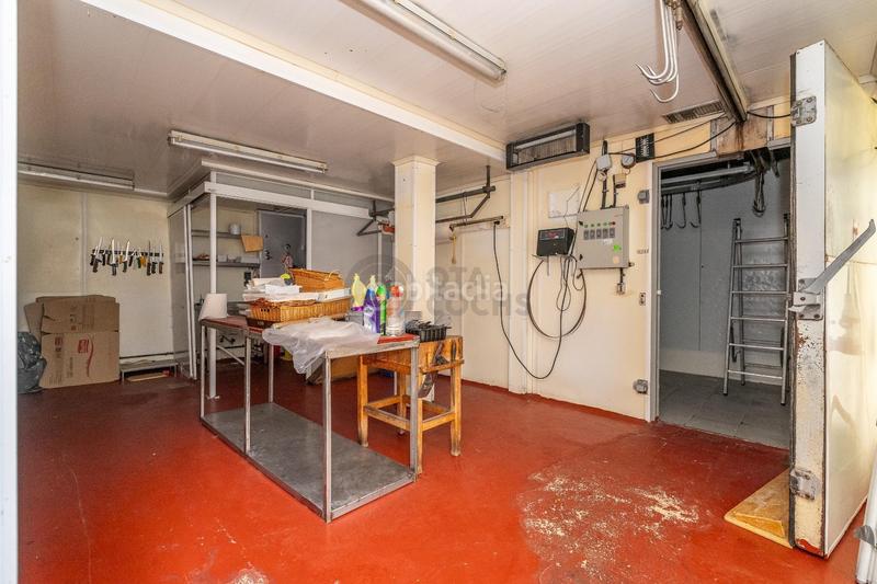 Foto a7c54bf8-2a52-4288-8349-bb7b466041ff. Local comercial se vende local comercial en calle catalunya en Reus