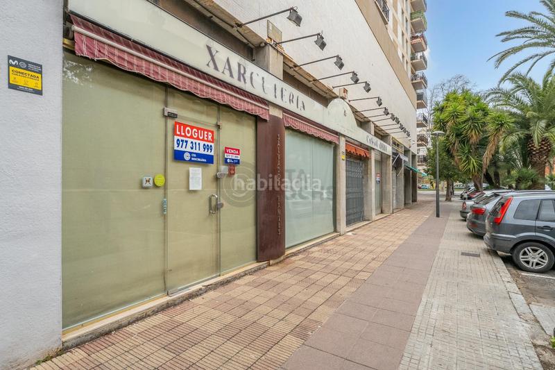 Foto cd65a65d-b69e-4d92-a4f7-71a3d297c988. Local comercial se vende local comercial en calle catalunya en Reus