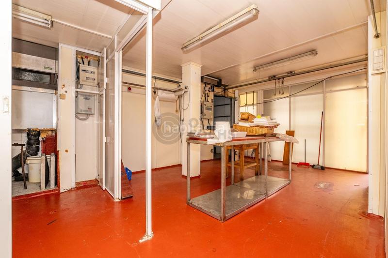 Foto d93ebe91-7ac8-440e-bafa-9c929c23e855. Local comercial se vende local comercial en calle catalunya en Reus