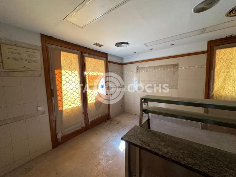 Foto c96e6f4e-3b7f-488a-8db0-54c92daa7f9d. Alquiler local comercial local en alquiler en plaza del victor en Reus