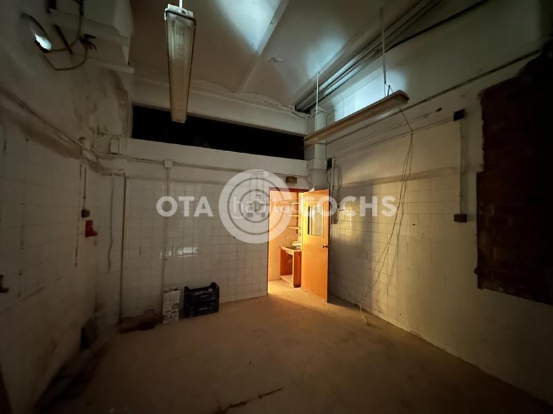 Foto c2f116ca-bb6e-40a2-839c-8fc1d534494f. Lloguer local comercial a Ponent Reus