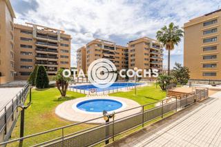 Rez-de-chaussée  Sol i ortega. Piso de 4 habitaciones con parking y piscina  en llevant reus