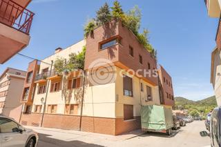 Pis  Calle església. Amplia planta baja en prades