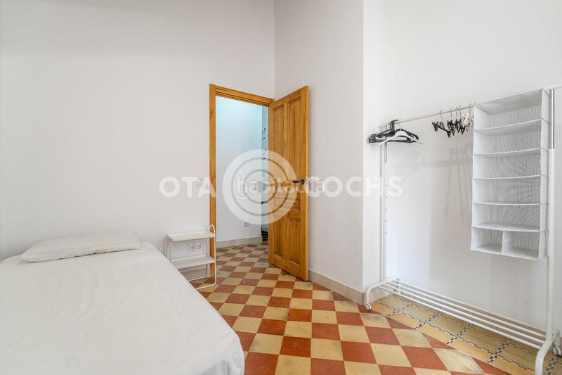 Foto 4a6bc435-4183-46cd-9396-6660436923dd. Àtic a Centre Reus