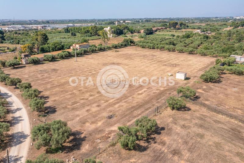 Foto 11d689f4-cc4a-45c1-8966-262f3286f861. Xalet amb aparcament a Llevant Reus