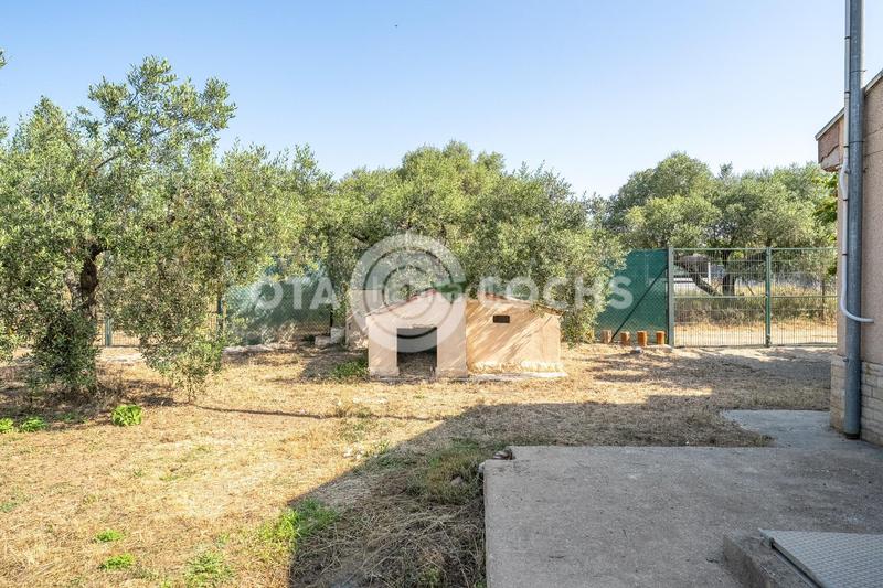 Foto 7ce88c37-d0f7-4cd0-89e1-d9a2d37c4095. Xalet amb aparcament a Llevant Reus