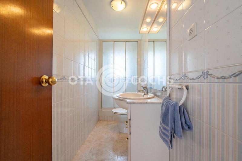 Foto c4e5cc3a-1418-4dd1-9cb4-401573c9c562. Xalet amb aparcament a Llevant Reus