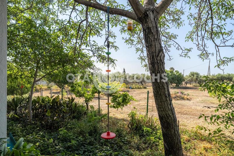 Foto fde07f8b-ff43-4470-ba64-30ea2bb59c27. Xalet amb aparcament a Llevant Reus