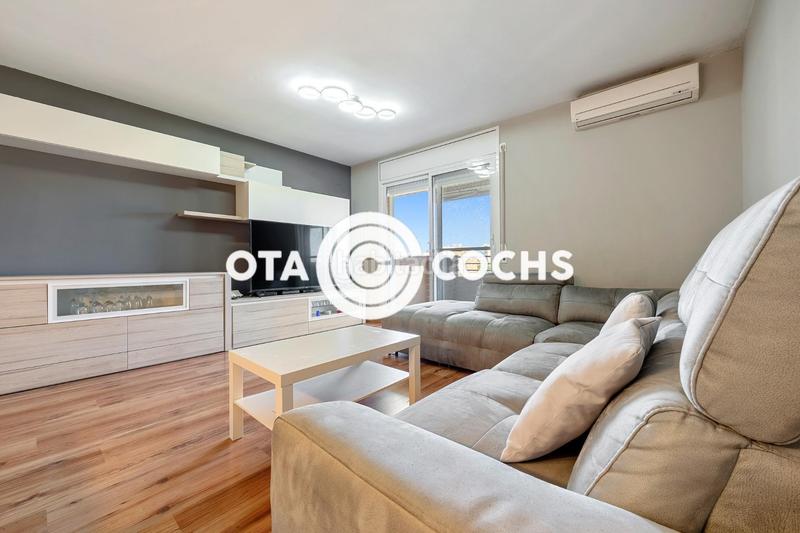 Foto b39acfd2-4379-4375-8436-def84489c27f. Flat with heating parking in Migjorn Reus