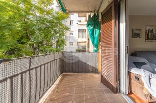 Appartement  Carrer dr domenech. Venta piso esquinero de 4 habitaciones en zona  niloga