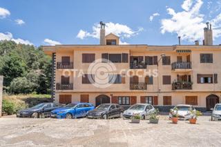 Pis  Carrer jaume huguet. Se vende piso de 4 habitaciones en prades