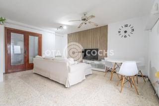 Appartement  Carretera montblanc. En venta piso de 4 habitaciones en reus