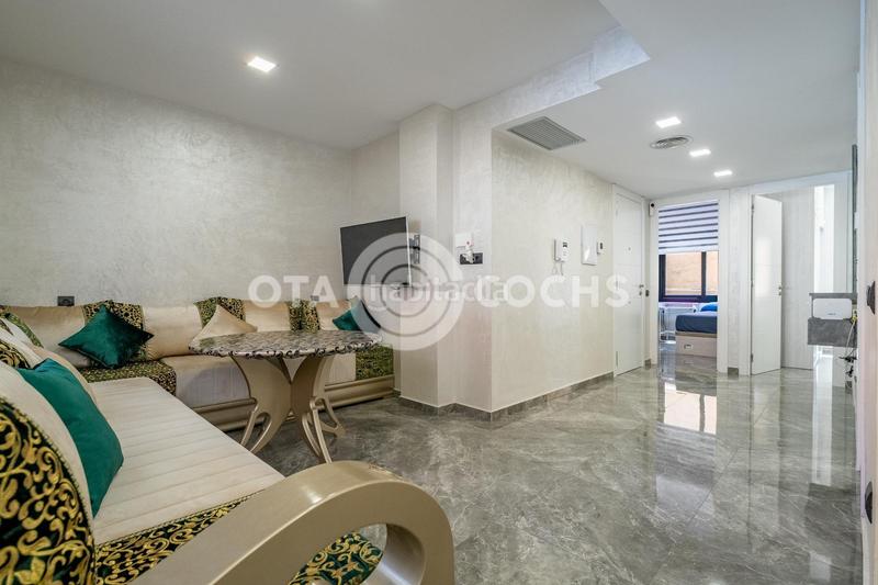 Foto 456ea924-5d65-485c-9eea-fda38c648eb0. Casa adossada amb aparcament a Centre Reus