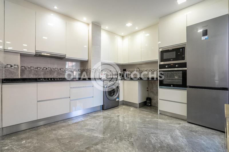 Foto bf6ba91d-77a4-4a1a-80c5-f3b0e0072deb. Casa adossada amb aparcament a Centre Reus