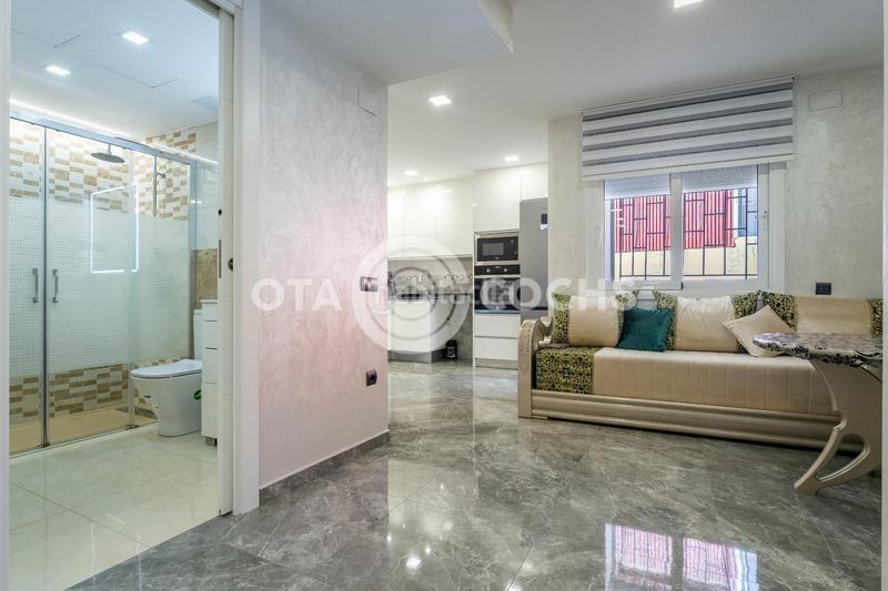 Foto de96f764-1111-4808-9516-8b183d76209c. Casa adossada amb aparcament a Centre Reus