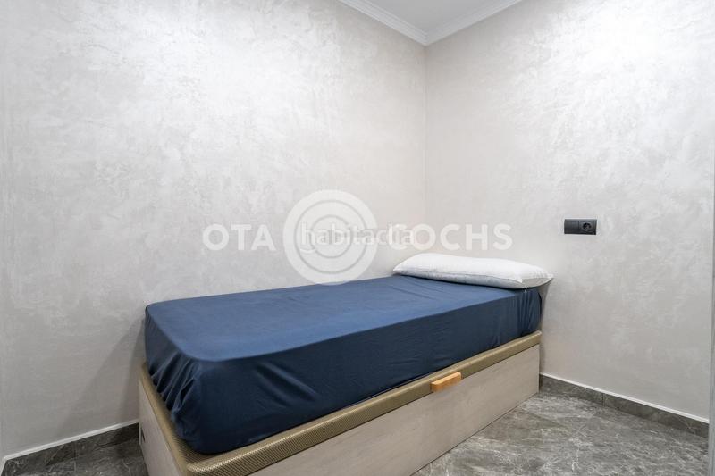 Foto f104a63c-61a1-41d4-bb45-02b70bcb97cf. Casa adossada amb aparcament a Centre Reus