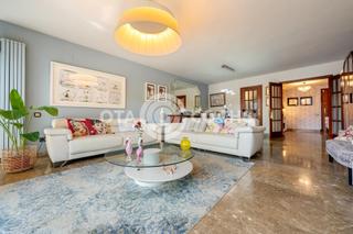 Pis  Sunyer. Piso de 4 habitaciones con parking en paseo sunyer reus