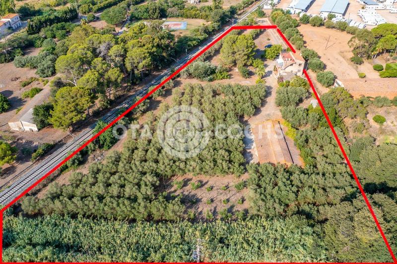 Foto 006ce3ad-2c9c-4854-b35d-e2d97a469faa. Casale con riscaldamento parcheggio in Llevant Reus