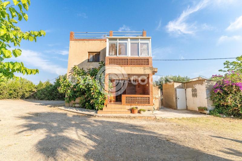 Foto bc4662b6-1e85-43c3-aece-f0ea7bdc3054. Casale con riscaldamento parcheggio in Llevant Reus