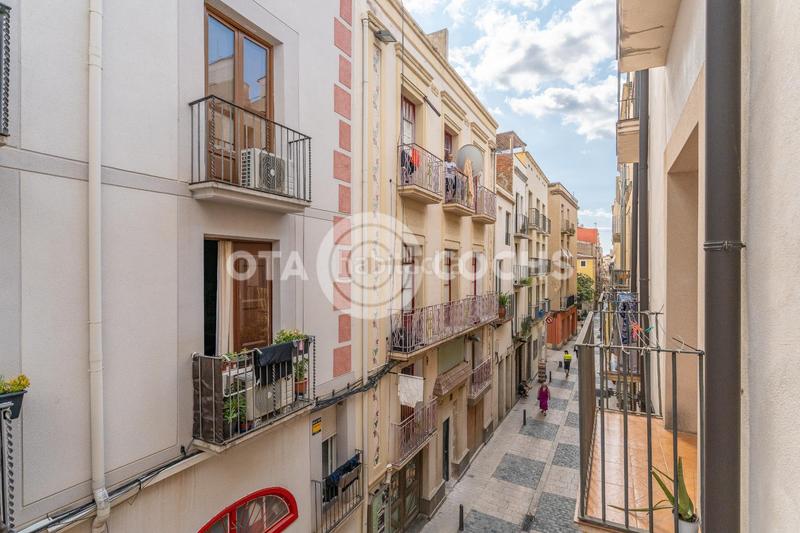 Foto 267c14c6-25f4-4964-97ba-2f920357b8d7. Edificio  para invertir en el corazon en Centre Reus