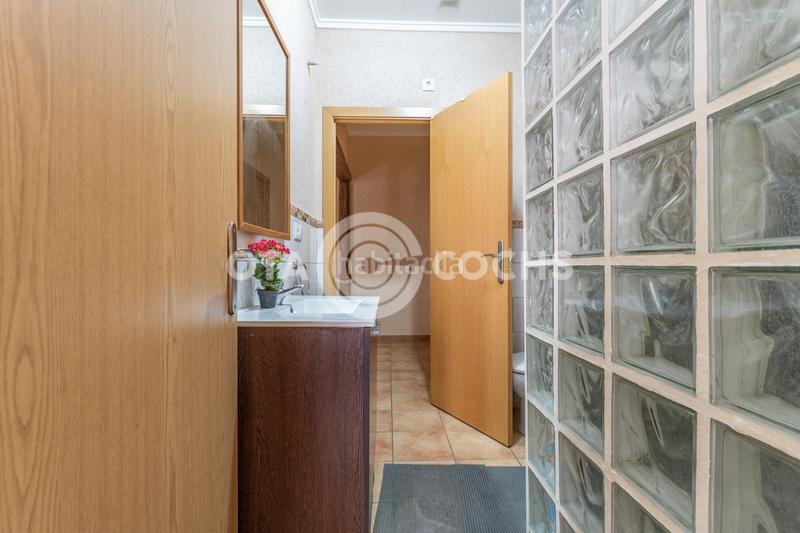 Foto 2c4fbfd2-cc63-48f2-9e7e-89870ecc8565. Edificio  para invertir en el corazon en Centre Reus