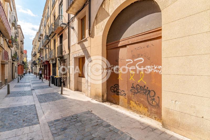 Foto 94323005-de8a-45b0-a764-49e3ec2a83d5. Edificio  para invertir en el corazon en Centre Reus