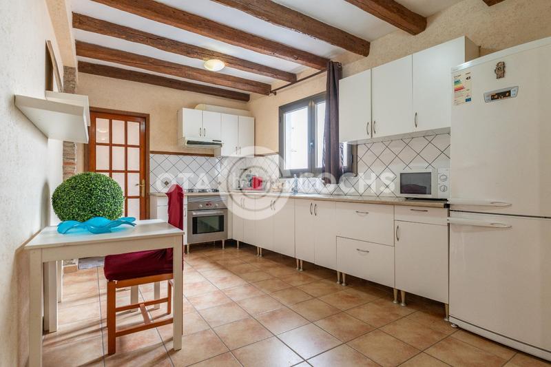 Foto b726767b-30ca-4e3b-a19d-91829a899756. Edificio  para invertir en el corazon en Centre Reus