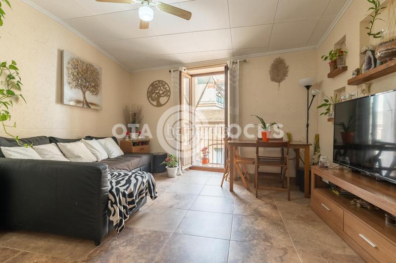 Foto cea930b4-c36a-442e-a5e8-5d49cc129c8d. Edificio  para invertir en el corazon en Centre Reus