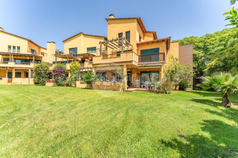 Foto acf569a9-e62b-41db-88ce-9fc89461d3a1. Zweistöckige wohnung mit heizung parking pool in Migjorn Reus