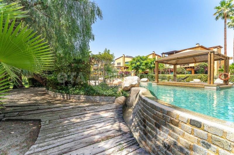 Foto f42f6577-ee21-42da-9b6d-1193972c1ea4. Zweistöckige wohnung mit heizung parking pool in Migjorn Reus