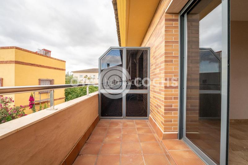 Foto 0f6afa57-255a-459c-a72f-1d28300d3256. Reihenhaus mit heizung parking in Mestral Reus