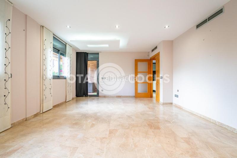 Foto 11b7bf14-9499-41e2-83e5-18921ef96e27. Reihenhaus mit heizung parking in Mestral Reus