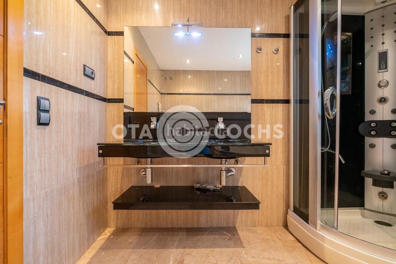 Foto 456bbf5e-6b84-43e4-b248-ec811b940c30. Reihenhaus mit heizung parking in Mestral Reus