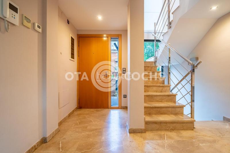 Foto 5b9bf33d-b792-4ff7-bd62-7fff5f20ddec. Reihenhaus mit heizung parking in Mestral Reus