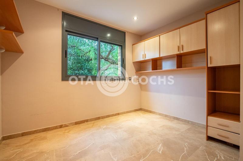 Foto 629f947e-5322-4a4a-9abb-3633c1b2d61d. Reihenhaus mit heizung parking in Mestral Reus