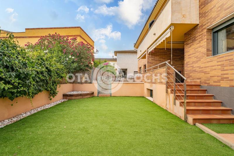 Foto 85f0cdaf-0c01-4d5a-9d29-cb4da00a19fc. Reihenhaus mit heizung parking in Mestral Reus