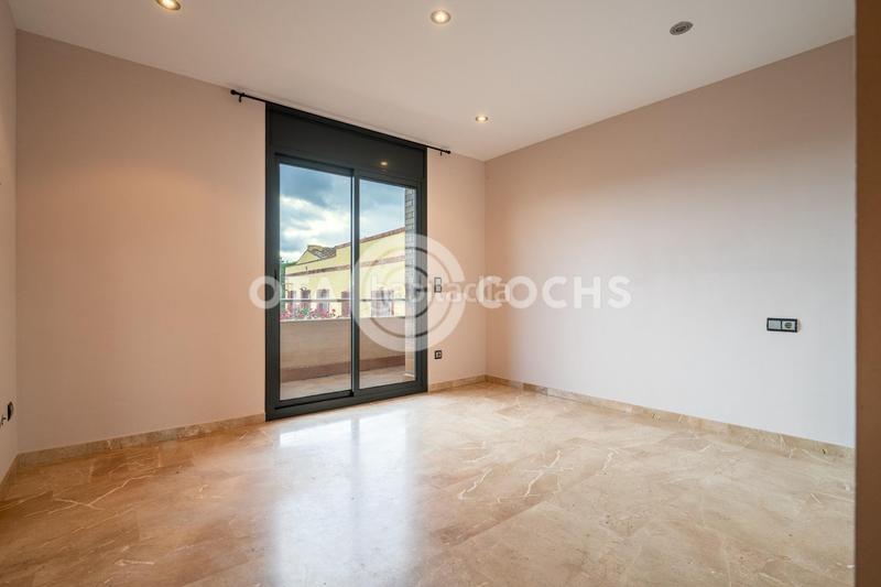 Foto a8c75762-298e-4f33-b8a0-6e9a43886541. Reihenhaus mit heizung parking in Mestral Reus