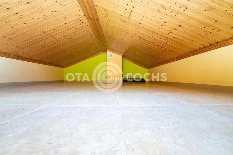 Foto ac4289b0-b1f2-4d30-b9ff-d4b75a4ca7df. Reihenhaus mit heizung parking in Mestral Reus