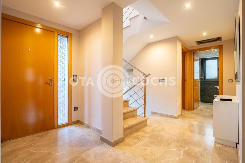 Foto b5867fa1-1cc8-42eb-82a3-c17eff89f4e6. Reihenhaus mit heizung parking in Mestral Reus