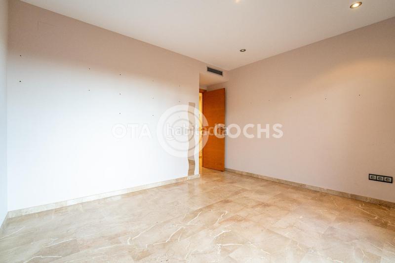 Foto c02ca431-147d-4efc-9b2a-a7d2e78e0c17. Reihenhaus mit heizung parking in Mestral Reus