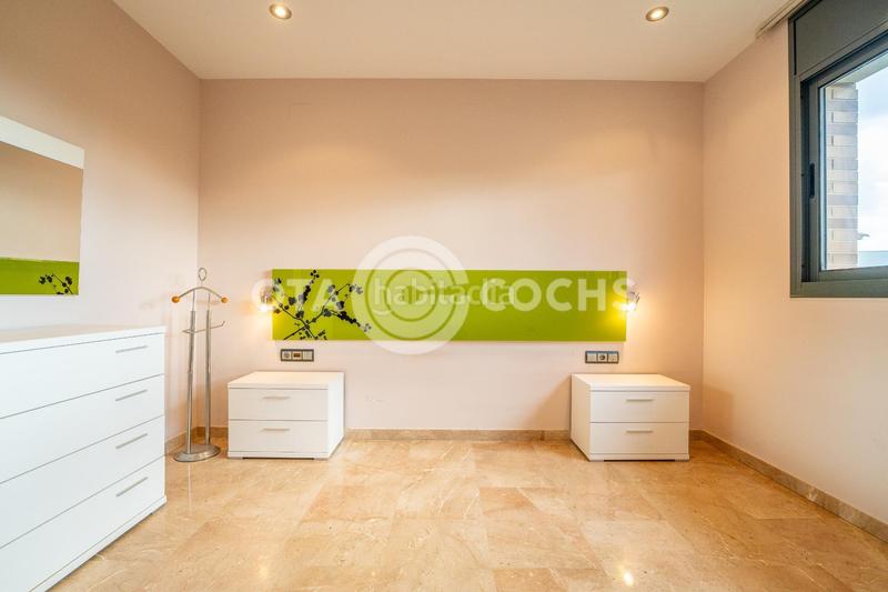 Foto e5c2b5b5-1131-4069-8bcf-ad92c4e8a76b. Reihenhaus mit heizung parking in Mestral Reus