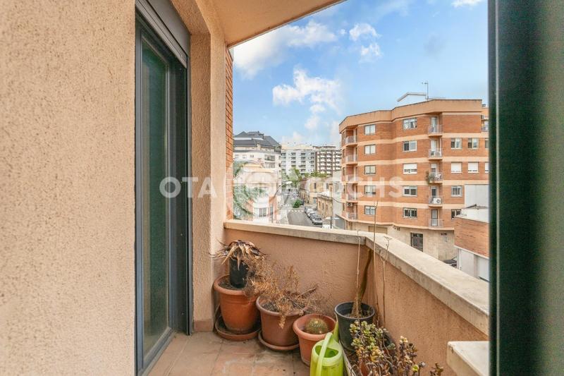 Foto 19a4ce64-f6df-4fc9-915a-22243f48d471. Piso en venta piso totalmente reformado en jacint verdaguer en Reus