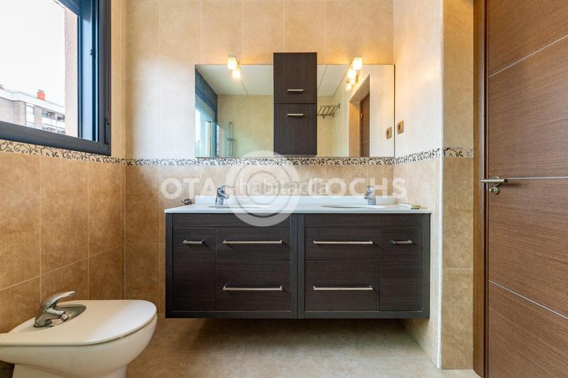 Foto 2c9da354-1154-41a3-a336-1ab6648179bc. Piso en venta piso totalmente reformado en jacint verdaguer en Reus