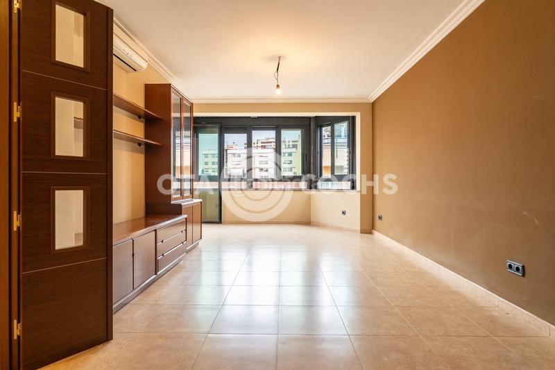 Foto 8050ab54-2fa4-4bde-b32c-1382fde4aade. Piso en venta piso totalmente reformado en jacint verdaguer en Reus