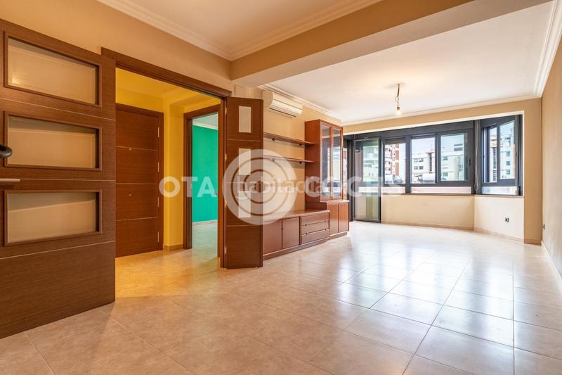 Foto a83e12ea-6de3-4300-8c0e-073b7cf52a7a. Piso en venta piso totalmente reformado en jacint verdaguer en Reus