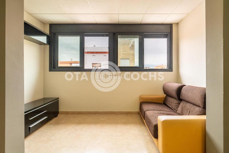 Foto bf61fe02-f8a0-40ba-8d33-802893dddec5. Piso en venta piso totalmente reformado en jacint verdaguer en Reus