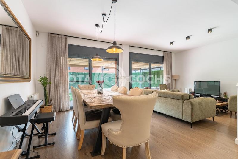 Foto 25e657a6-eacd-4922-a499-2b31c191743b. Casa adosada en venta exclusivo chalet adosado en Reus