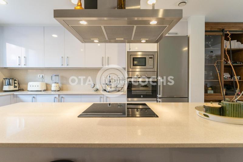 Foto 82b4f40a-ab0f-485b-a387-bc626403f895. Casa adosada en venta exclusivo chalet adosado en Reus