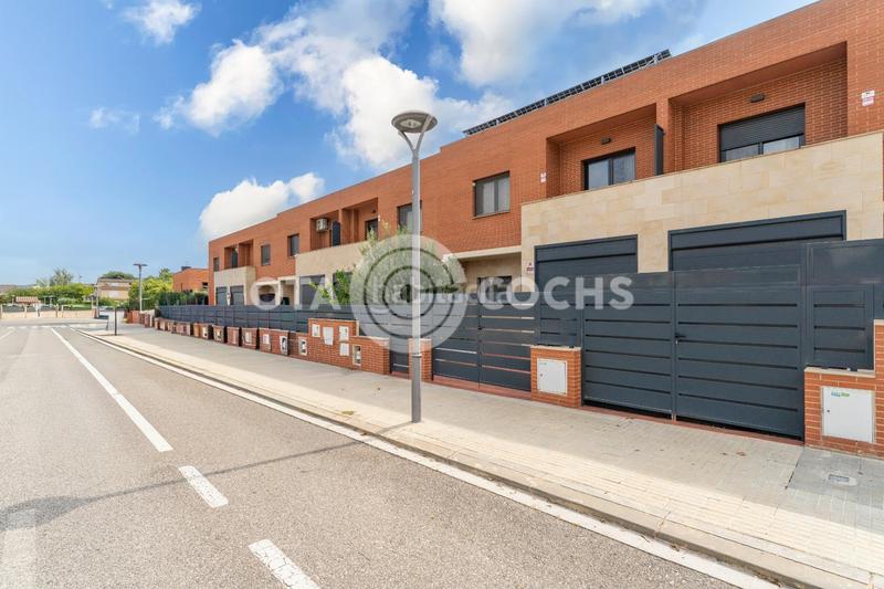 Foto 9197b022-ac39-438b-8cb0-771e89e153b9. Casa adosada en venta exclusivo chalet adosado en Reus