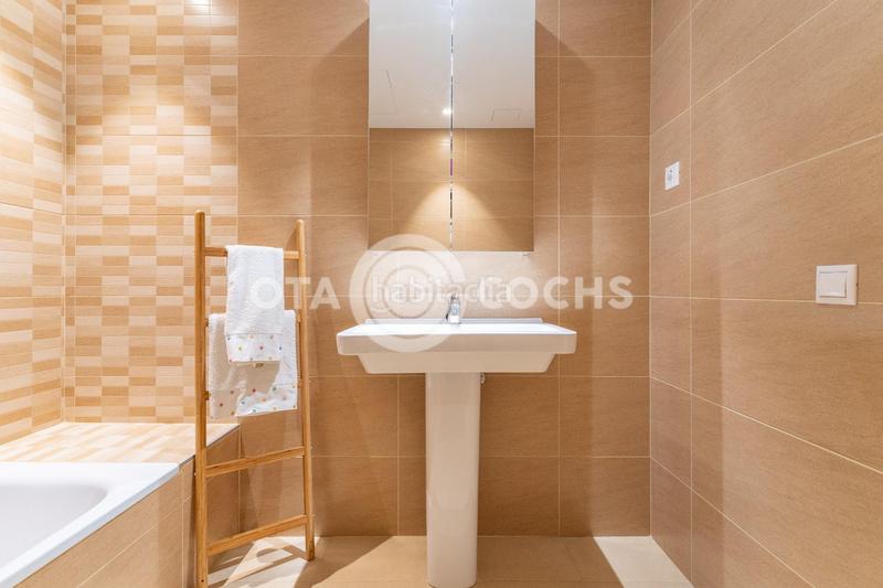Foto aeed9c1e-ba51-4e80-9a96-02deb889d69d. Casa adosada en venta exclusivo chalet adosado en Reus